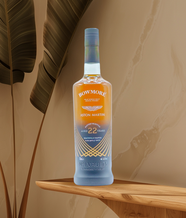 Bowmore 22 Year Old Aston Martin (Master's Collection) Islay Single Malt Scotch Whisky - Image 3